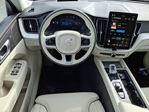 New 2026 Volvo XC60 B5 Ultra w/ Climate Package image 7