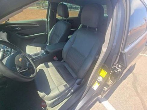 Used 2019 Chevrolet Impala LS FWD image 5