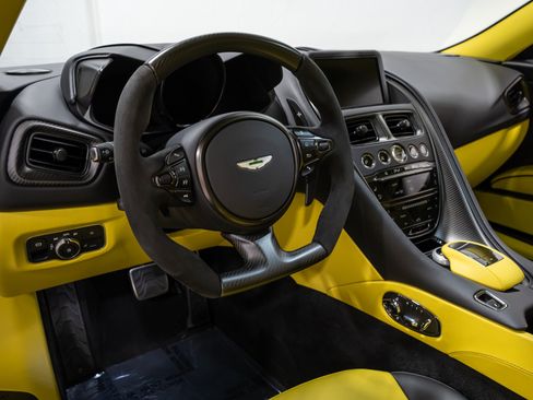 Used 2023 Aston Martin DBS Coupe RWD image 40