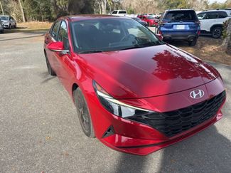 Used 2023 Hyundai Elantra SEL video 1