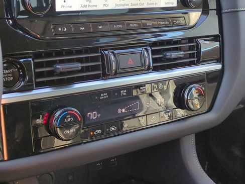 New 2025 Nissan Pathfinder SL image 24