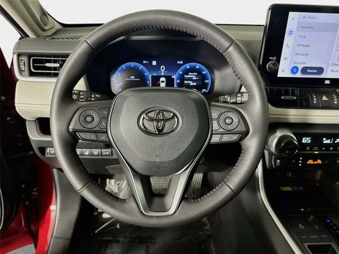 Used 2023 Toyota RAV4 Limited FWD image 12