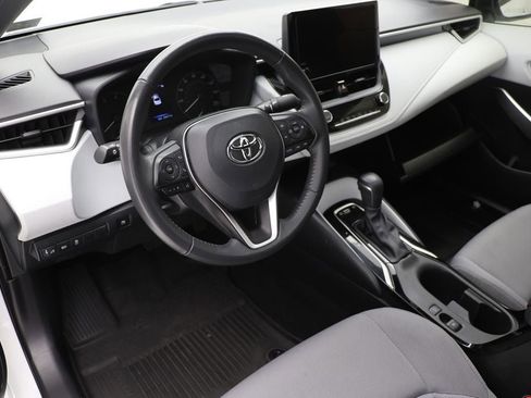 Used 2024 Toyota Corolla SE w/ SE Package image 12