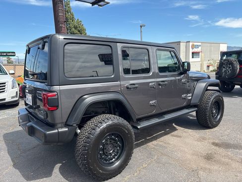 Used 2018 Jeep Wrangler Unlimited Sport S AWD/4WD image 6