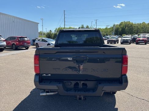 Certified 2026 Toyota Tacoma SR5 AWD/4WD image 6