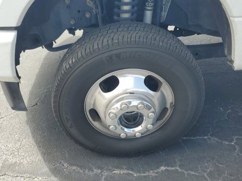 Used 2022 Ford F350 Platinum image 4