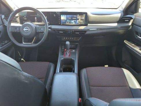Certified 2025 Nissan Kicks SR FWD image 23
