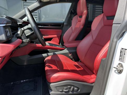 Certified 2025 Porsche Macan 4S Electric image 16