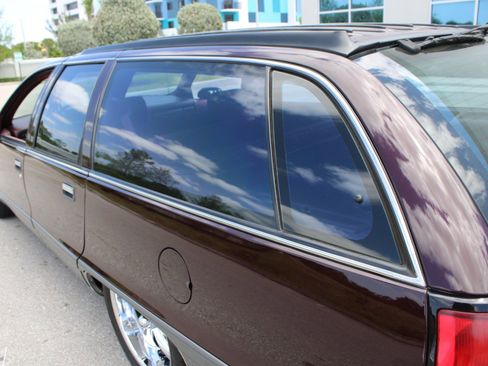 Used 1994 Chevrolet Caprice Classic image 11