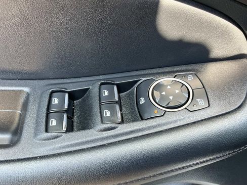 Used 2024 Ford Edge SE image 28