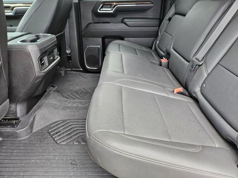 Used 2024 Chevrolet Silverado 1500 LT Trail Boss w/ Convenience Package II AWD/4WD image 36