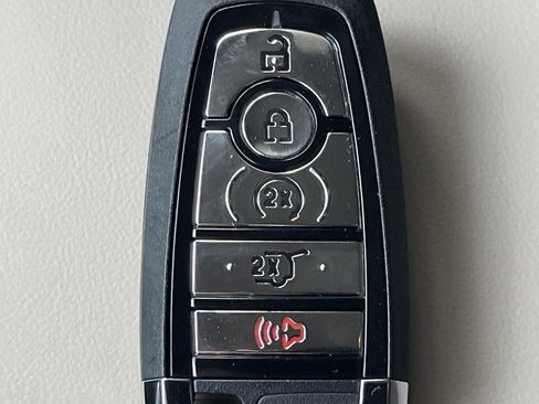 New 2026 Lincoln Corsair Premiere image 16