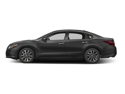 Used 2017 Nissan Altima 2.5 SL w/ Moonroof Package FWD image 3