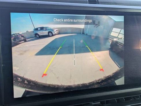 Used 2024 Jeep Wrangler Unlimited Rubicon 4xe image 18