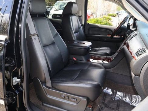 Used 2009 Cadillac Escalade Hybrid image 21