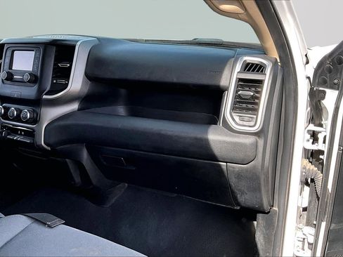 Used 2019 RAM 2500 Big Horn image 27