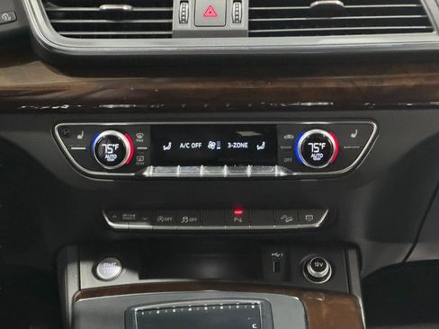 Used 2018 Audi Q5 2.0T Premium Plus w/ Premium Plus Package image 16