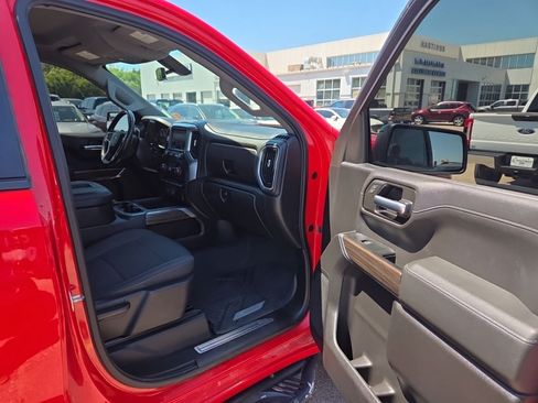 Used 2019 Chevrolet Silverado 1500 LT Trail Boss AWD/4WD image 31