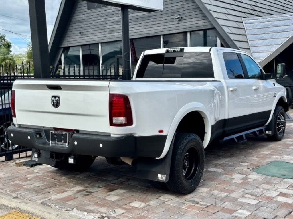 Used 2018 RAM 3500 Laramie w/ Sport Appearance Group AWD/4WD image 9