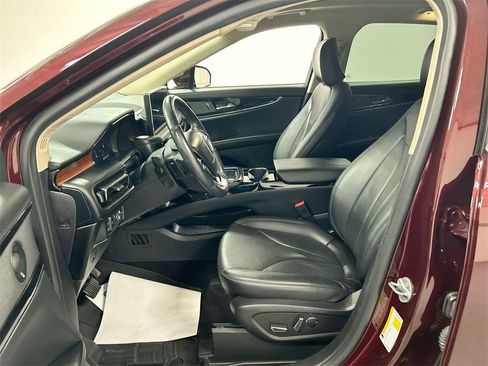 Used 2022 Lincoln Nautilus Reserve w/ Luxury Package image 9