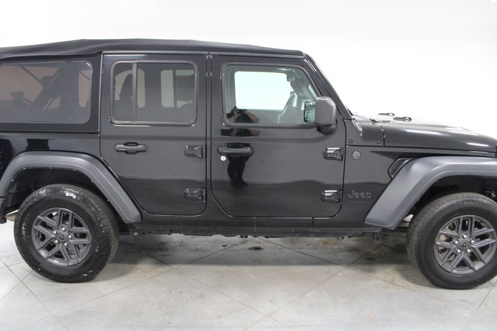 Used 2024 Jeep Wrangler Unlimited Sport AWD/4WD image 11