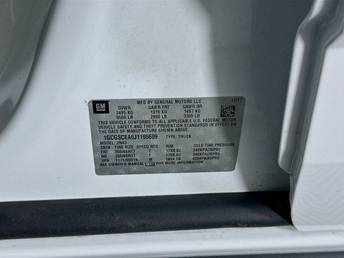 Used 2018 Chevrolet Colorado LT w/ LT Convenience Package RWD image 12