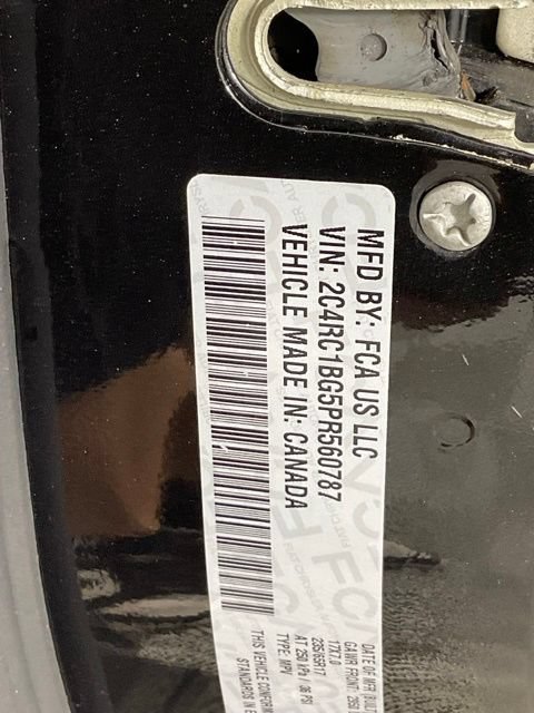 Used 2023 Chrysler Pacifica Touring-L FWD image 25