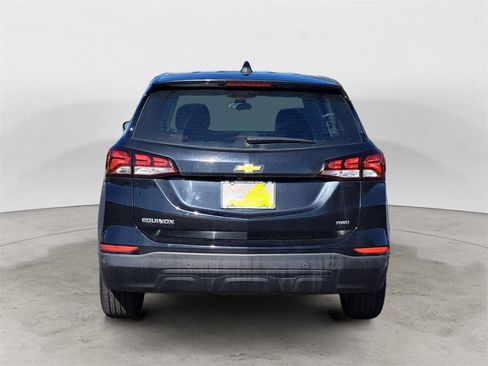 Used 2022 Chevrolet Equinox LS image 4