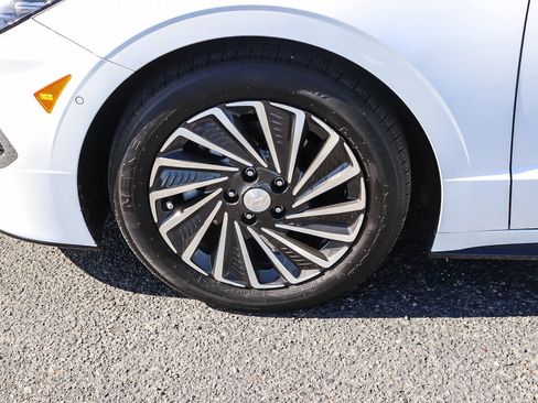 Used 2023 Hyundai Sonata Limited image 12