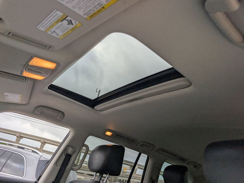 Used 2018 Nissan Armada Platinum w/ Captain Seat Package image 27