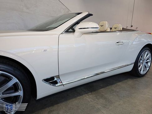 Used 2022 Bentley Continental GT AWD/4WD image 9