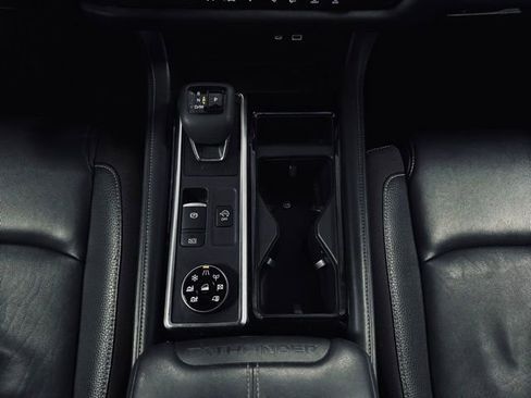 Used 2023 Nissan Pathfinder SL image 32