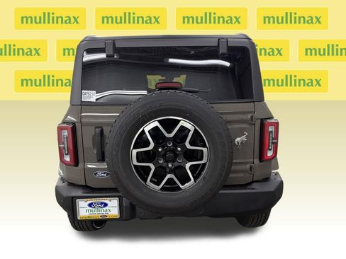 New 2026 Ford Bronco Outer Banks image 7