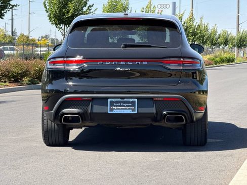 Used 2024 Porsche Macan w/ Premium Plus Package AWD/4WD image 4