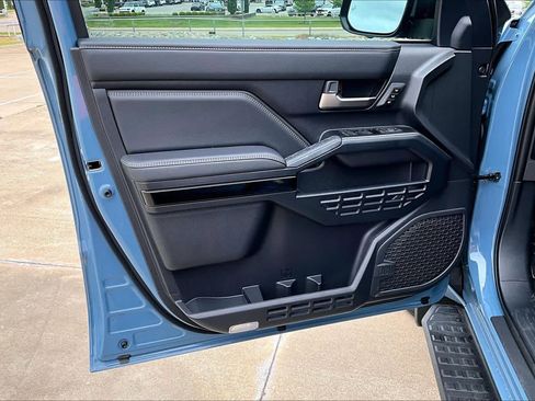 New 2026 Toyota 4Runner Limited AWD/4WD image 10