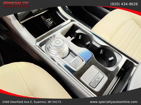 Used 2020 Ford Edge SE w/ Cargo Accessory Package FWD image 25