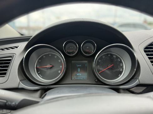 Used 2012 Buick Regal Premium FWD image 8