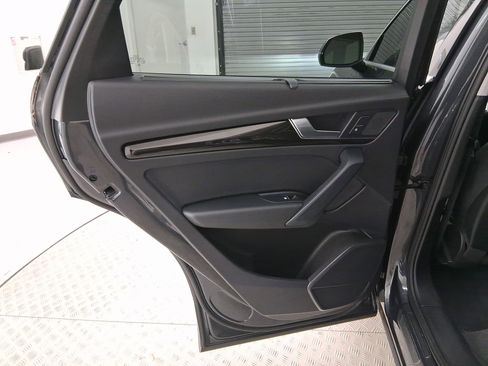 Used 2018 Audi Q5 2.0T Premium Plus w/ Premium Plus Package image 29