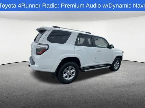 Used 2021 Toyota 4Runner SR5 Premium w/ Moonroof Package AWD/4WD image 9