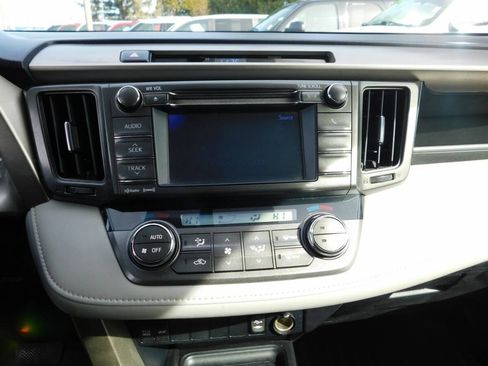Used 2013 Toyota RAV4 XLE AWD/4WD image 11