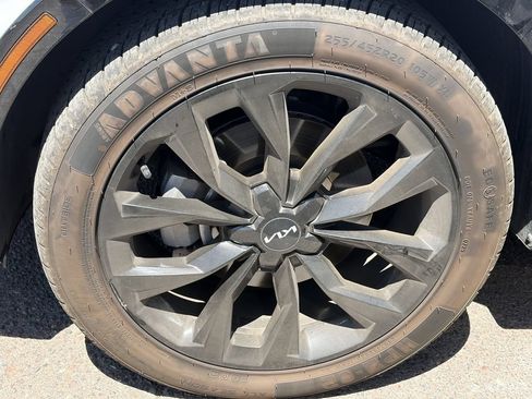Used 2023 Kia Sorento SX FWD image 4