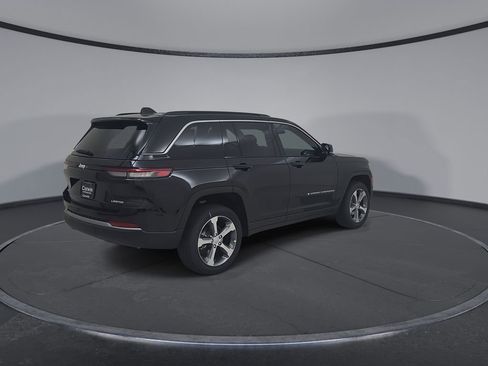New 2026 Jeep Grand Cherokee Limited AWD/4WD image 14