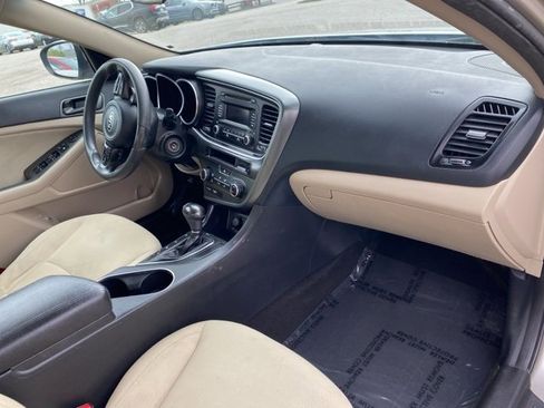 Used 2015 Kia Optima LX image 25
