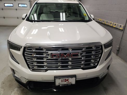 Used 2025 GMC Acadia Denali w/ Super Cruise Package image 6