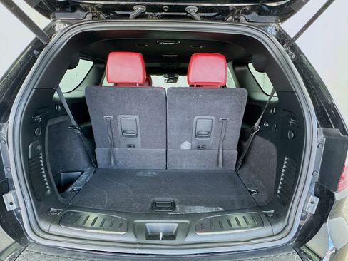 Used 2018 Dodge Durango SRT w/ Technology Group AWD/4WD image 18