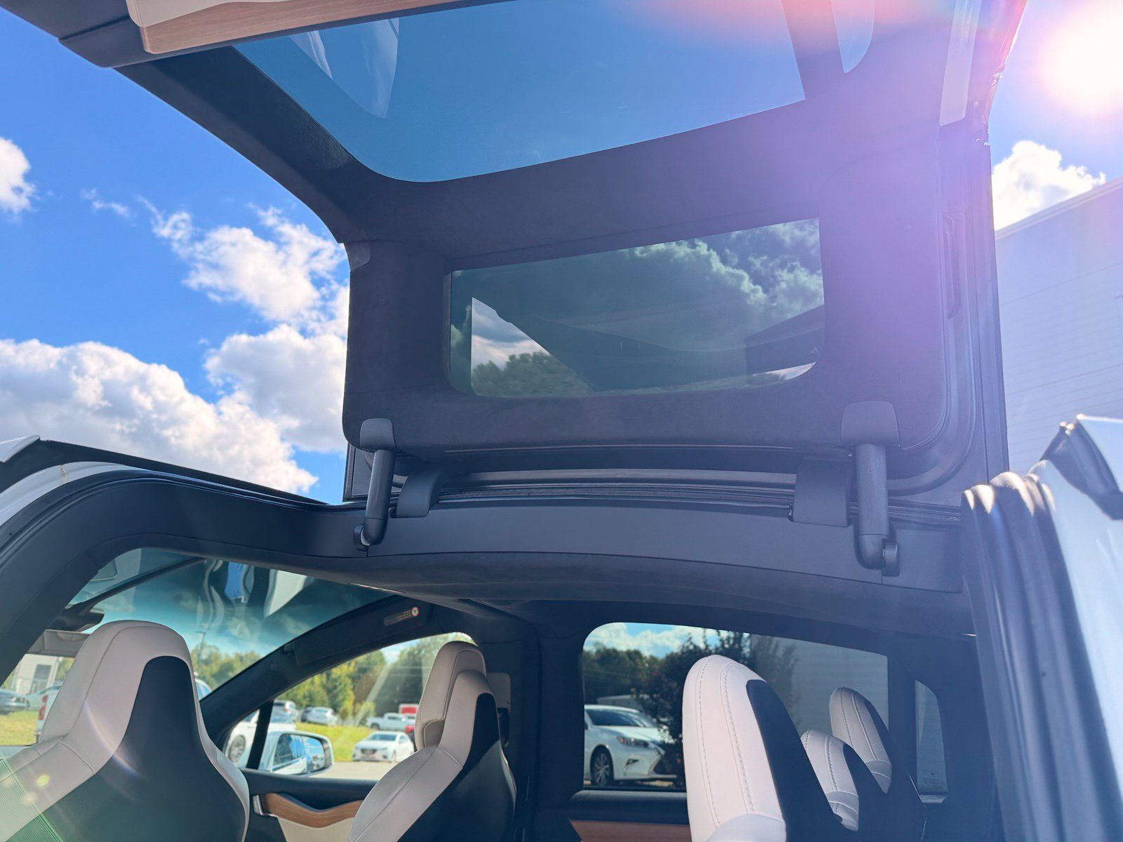 Used 2019 Tesla Model X 75D AWD/4WD image 31