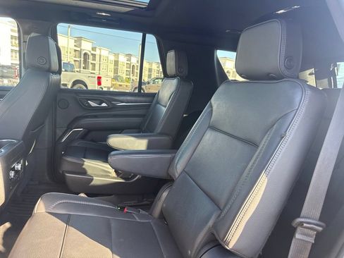 Used 2022 GMC Yukon Denali w/ Denali Premium Package AWD/4WD image 16