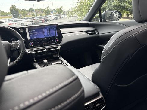 New 2026 Lexus RX 350 w/ Convenience Package AWD/4WD image 17