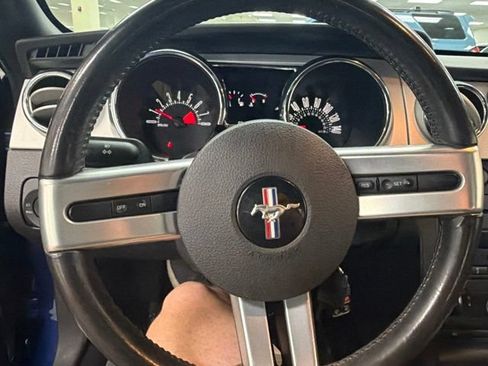 Used 2009 Ford Mustang GT RWD image 19
