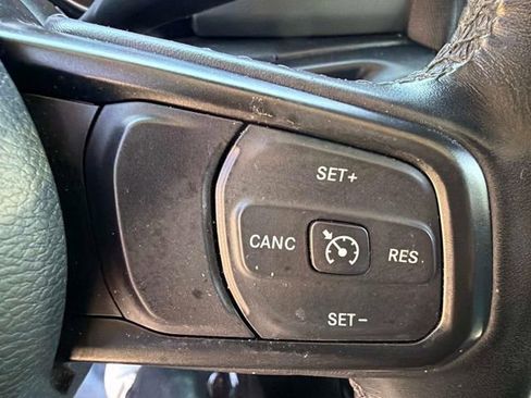 Used 2022 Jeep Gladiator Sport AWD/4WD image 27